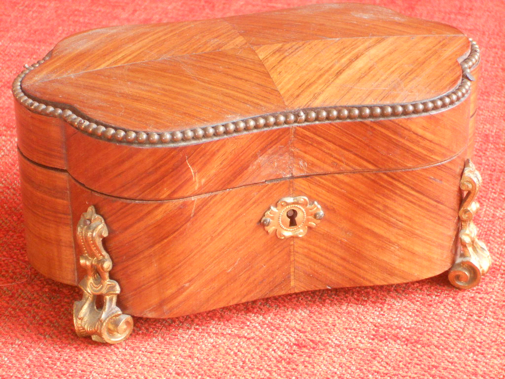 Tahan,Paris small veneered box